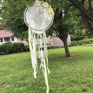 Daisy dream catcher